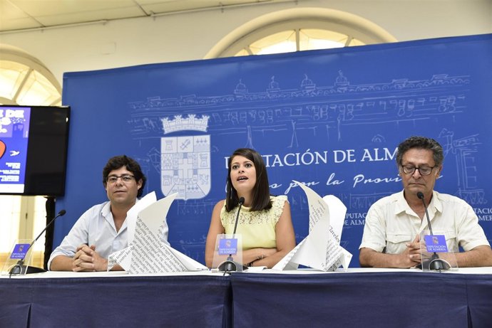 Presentación de la 'Noches de las velas' de Rodalquilar