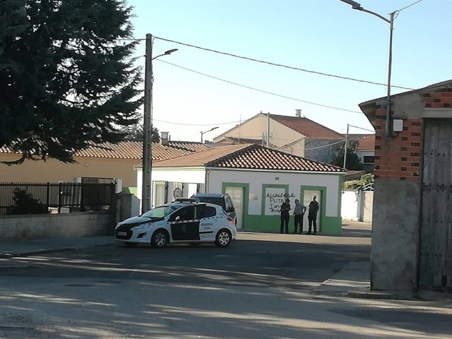 Zamora.- Guardia Civil en el lugar de las pintadas