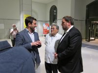 Junqueras y Comín visitan a heridos en el Hospital Clínic