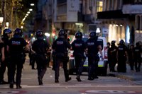 Dos detenidos por el atentado en Barcelona, reivindicado por Daesh, que ha causado 13 muertos y más de 100 heridos