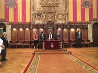 El pleno de Barcelona expresa su pésame por las víctimas y condena los ataques