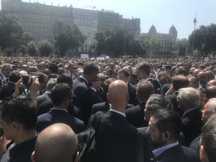 Puigdemont, Rajoy i el Rei a la plaça de Catalunya