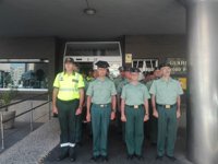 Zaragoza.- Efectivos de Bomberos y Guardia Civil guardan un minuto de silencio por los ataques terroristas