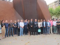El Monumento a las Víctimas del Terrorismo 'enmudece' en solidaridad con víctimas de Cataluña