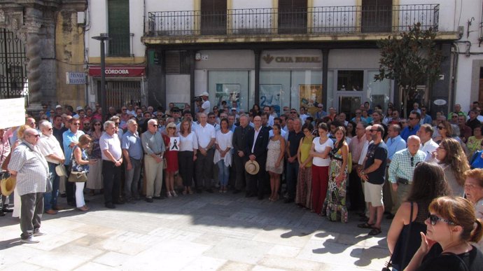 Concentración en las puertas del Ayuntamiento de Córdoba