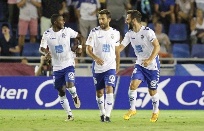 Tenerife y Lorca estrenan con victoria la Liga 1/2/3