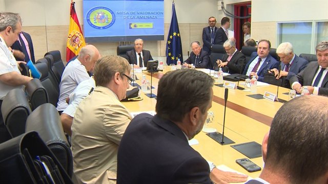 Zoido estudia incrementar el nivell d'alerta terrorista