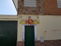 Arrojan pintura roja al centro islámico y locales regentados por musulmanes en San Martín de la Vega 