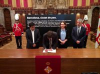 Generalitat y Ayuntamiento convocan una gran manifestación para el sábado 26