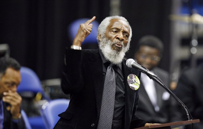 El cómico y activista Dick Gregory