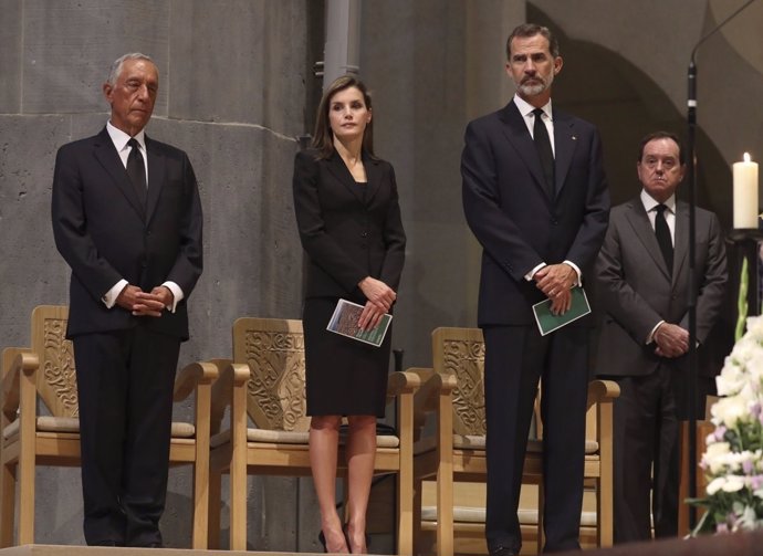 Els Reis acudeixen a la missa per la víctimes de l'atemptat de Barcelona i Cambr
