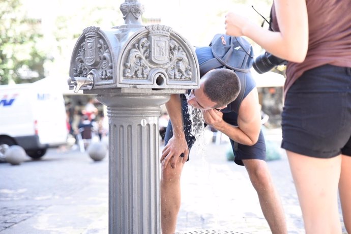 Recurso de calor, buen tiempo, fuente, agua