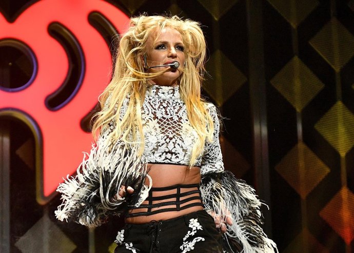 Britney Spears canta en directo para acallar a sus detractores