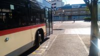 Ciudadanos insta al Equipo de Gobierno a reformar las paradas de autobuses que no estén alineadas con la calzada