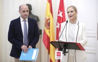 Cifuentes pide a Podemos que “se deje de ambigüedades y diga de una manera clara si apoya o no el pacto antiyihadista”