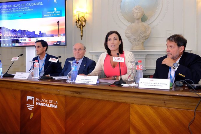 Igual interviene en la inauguración del encuentro en la UIMP