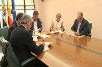 Vara firma un protocolo sobre aprovechamiento forestal y apunta que la prevención de incendios "puede generar riqueza"