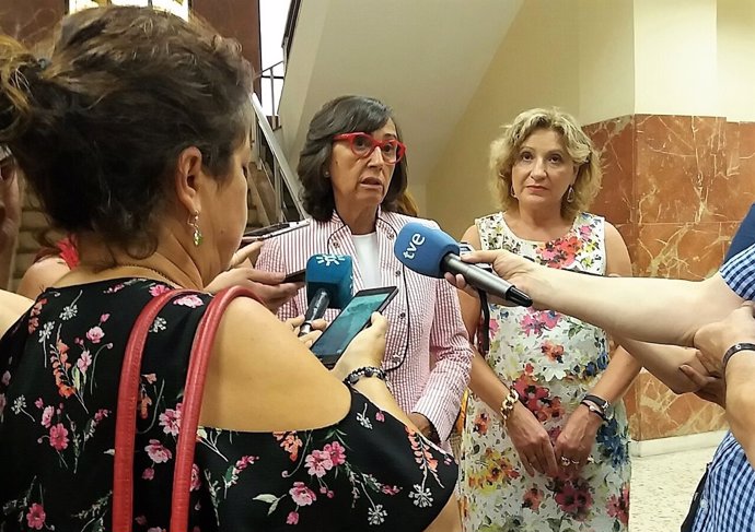 La consejera de Justicia e Interior y la presidenta de la Audiencia de Almería 