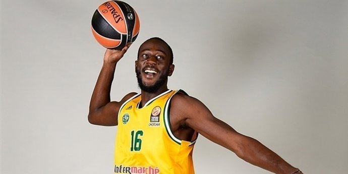 Nobel Boungou-Colo fitxa pel Betis