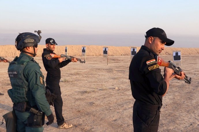 Guardias civiles adiestran a policías iraquíes contra el Estado Islámico