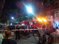 Un incendio iniciado al arder una sartén obligó este lunes a desalojar un inmueble en el centro de Bilbao