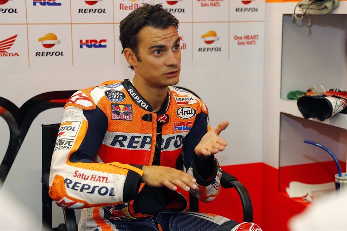 Dani Pedrosa en su box