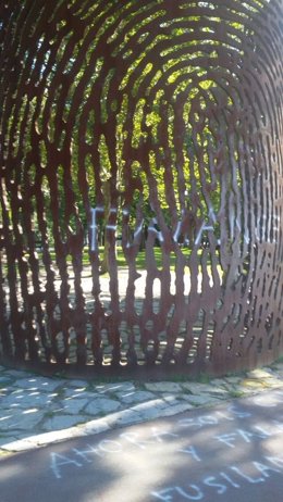 Monumento de La Huella en Artxanda