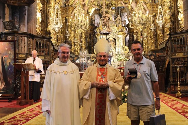 La Catedral de Santiago acoge a su peregrino 200.000 de 2017