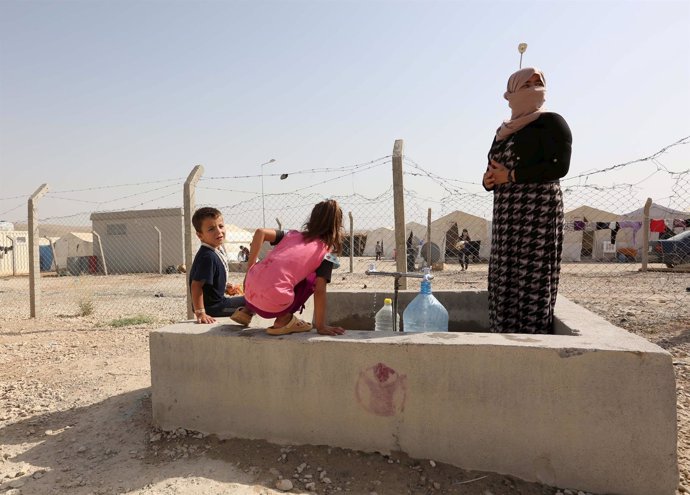 A 27-year-old Yazidi woman , who escaped from captivity by Islamic State (IS)