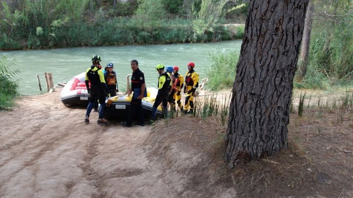 Dispositivo de búsqueda del menor en el río