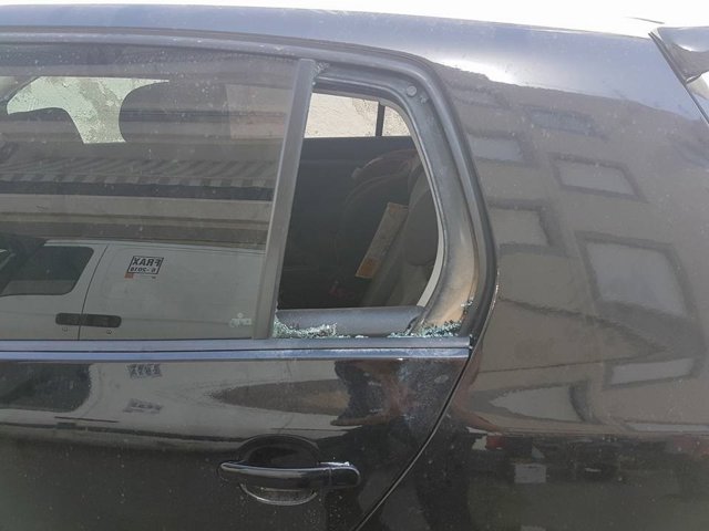 Vehículo en el que se quedó encerrado el bebé