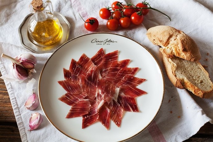 Jamón de bellota 100% ibérico Cinco Jotas