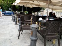 El Ayuntamiento de Santiago dice que la instalación de bolardos en San Francisco se contempló "antes de los atentados"