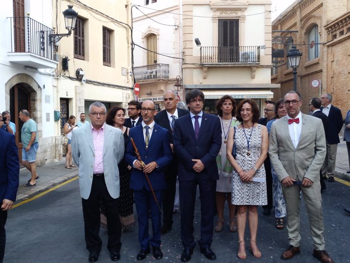 El presidente de la Generalitat, Carles Puigdemont, en la fiesta mayor de Sitges