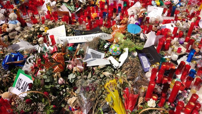 Atemptat a Barcelona.Mostres de condol i solidaritat amb les víctimes