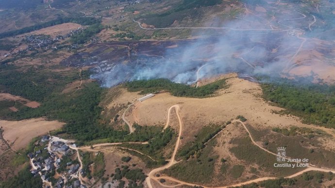 León.- Incendio en Borrenes