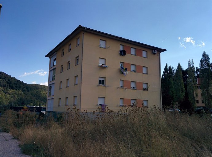 Edifici de Ripoll en els quals vivien Driss i Moussa Oukabir, i els Hychami