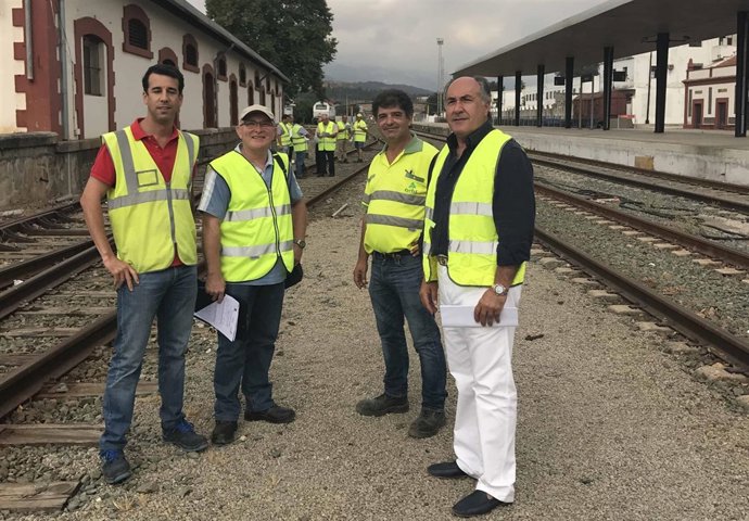Landaluce visita las obras de la Bobadilla-Almoraima