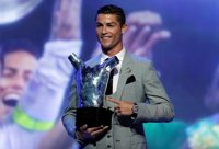 Cristiano Ronaldo, elegido Mejor Jugador del Año de la UEFA por segundo año consecutivo