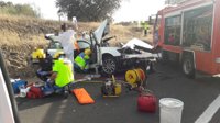 Un accidente de tráfico en Casas de Don Pedro se salda con un fallecido, un herido grave y otro leve