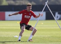 Simeone recupera a Gameiro y Filipe Luis para viajar a Las Palmas