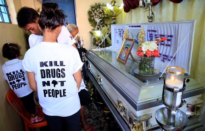 Funeral en recuerdo a un fallecido en la guerra antidrogas de Filipinas