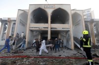 Aumentan a 30 los fallecidos en el ataque de Estado Islámico a una mezquita chií de Kabul
