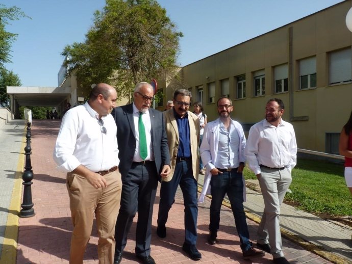 Fernández visita el hospital