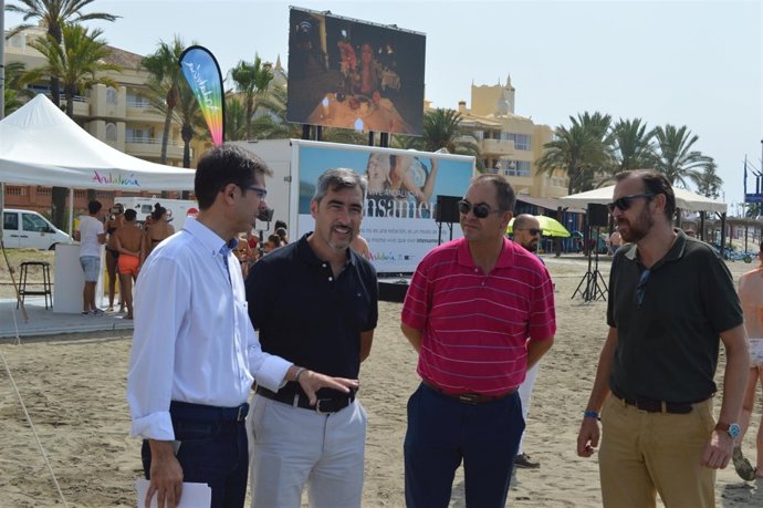 Nota De Prensa Y Fotografías. La Acción Directa En Playas De Andalucía Para Fide