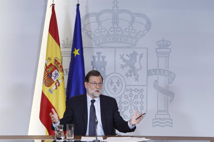 Rajoy compadece en Moncloa.