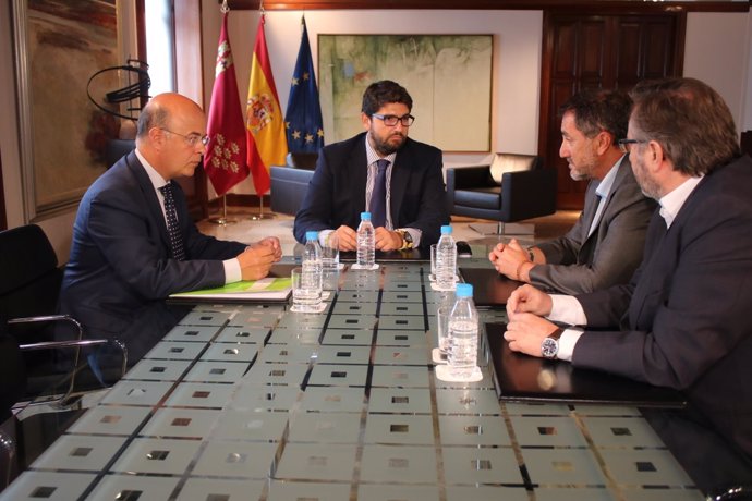 Fotos/ El Jefe Del Ejecutivo Regional, Fernando López Mi Ras, Recibe Al Presiden