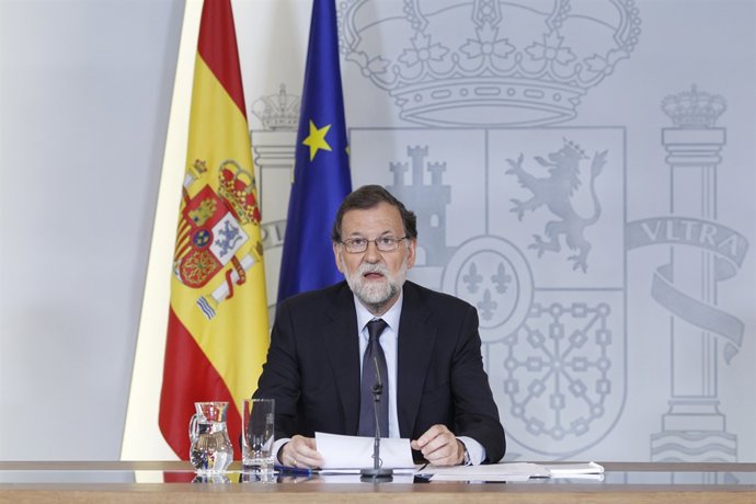 Rajoy compadece en Moncloa.