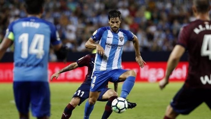 Adrián González en el Eibar - Málaga