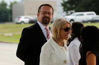 Dimite el asesor antiterrorista de la Casa Blanca Sebastian Gorka